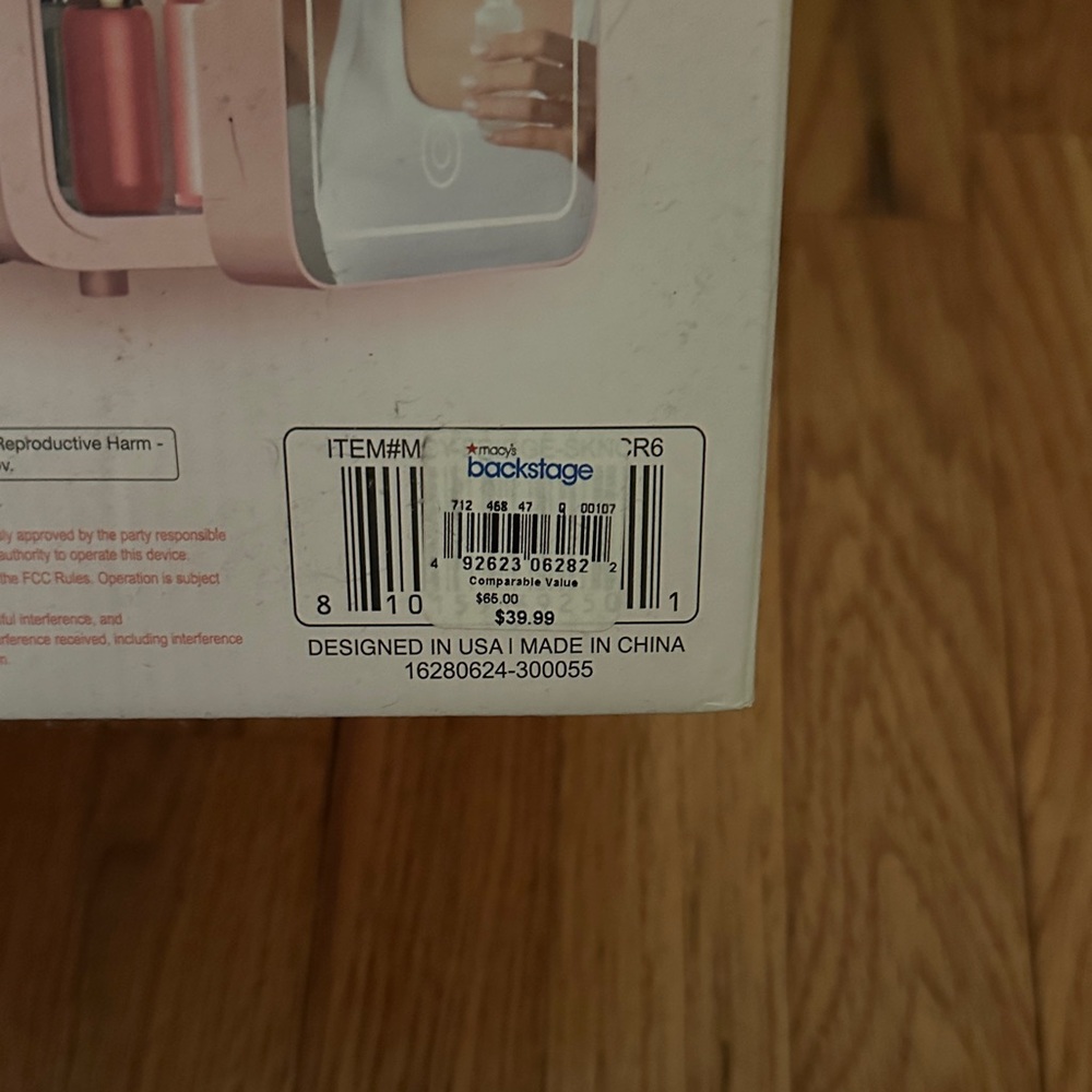 Aura Beauty Skincare Refrigerator w/LED   Mirror Skincare, Makeup & Cosmetics - Picture 2 of 7
